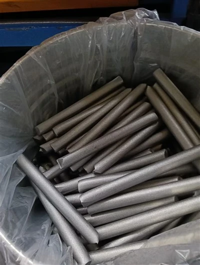 Tīras dzelzs apaļais stienis, diametrs 6,5–40 mm — pielāgoti garumi, skrošu strūklu pēc izvēles
